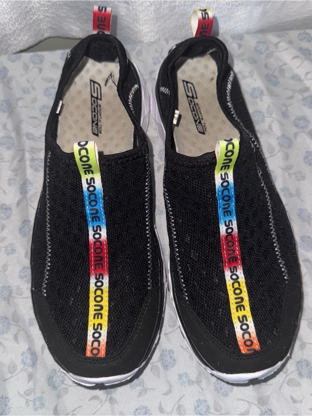 Skechers slip on shoes